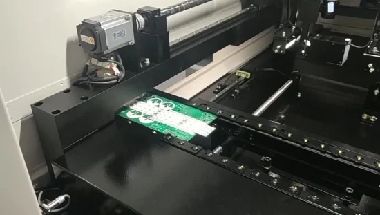 Nuova macchina per marcatura laser UV ad alta velocità SMT per la marcatura di codici 1D/Qrcode/testo/simbolo o grafica sulla superficie della linea di produzione PCB